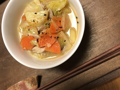 野菜たっぷり豚汁